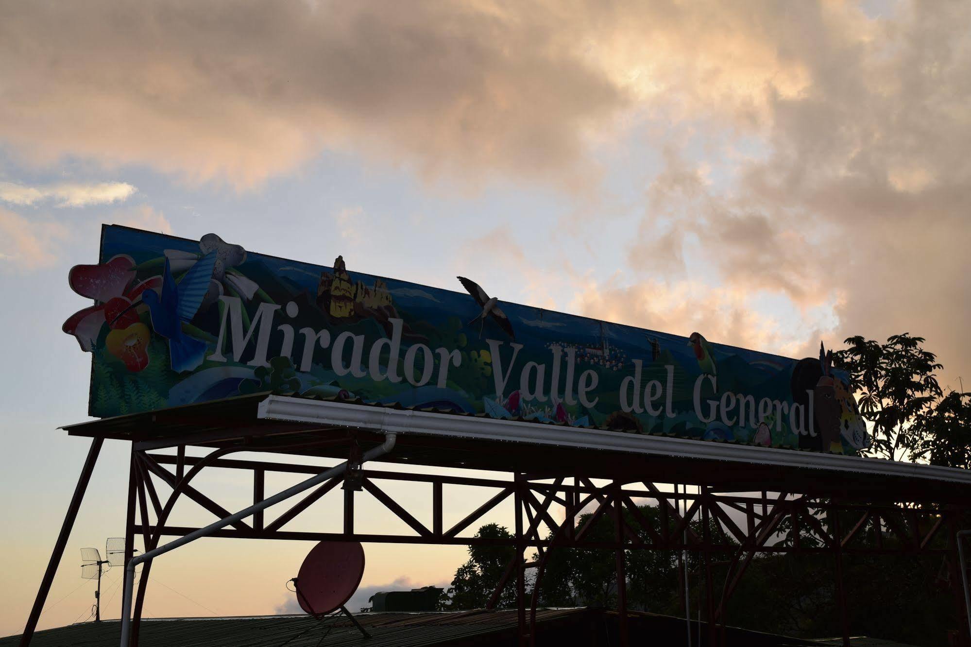 Mirador Valle Del General Lodge *