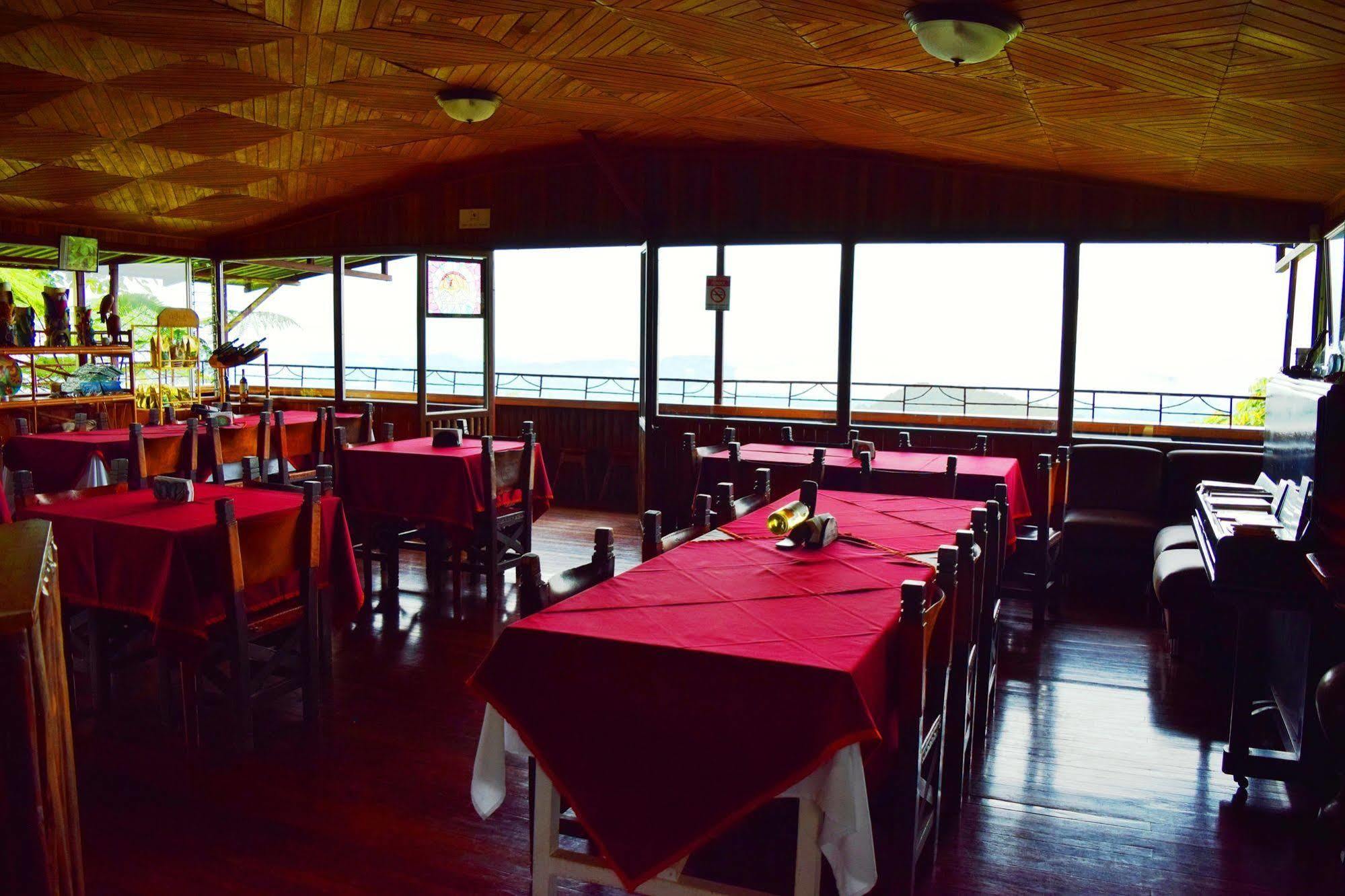 Mirador Valle Del General Lodge *